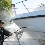 pulziia barca in vetroresina